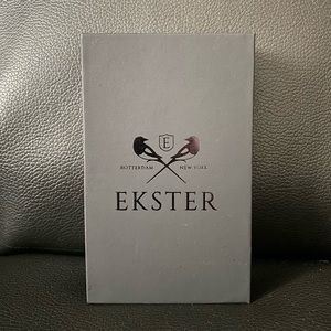 Ekster smart wallet.